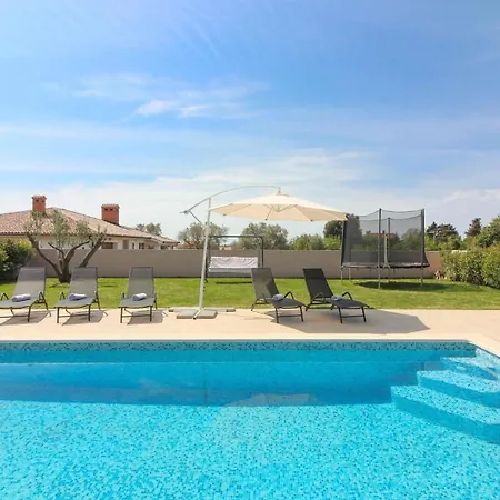 Holiday home Mit Privatpool Fuer 8 Personen Ca 178 Qm In Pula, Istrien Istrische Riviera Pula
