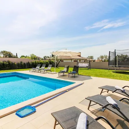 Mit Privatpool Fuer 8 Personen Ca 178 Qm In Pula, Istrien Istrische Riviera Pula