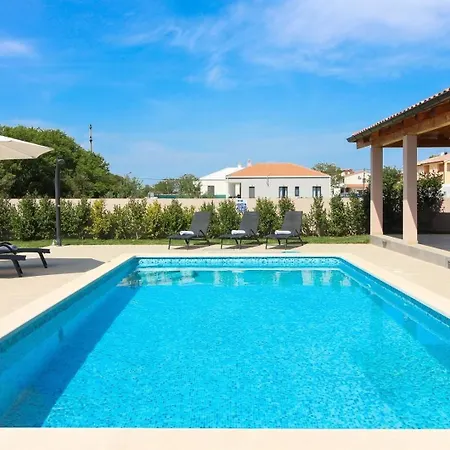 Mit Privatpool Fuer 8 Personen Ca 178 Qm In Pula, Istrien Istrische Riviera Holiday home *